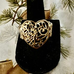 Paparazzi Gold Filigree Heart Ring